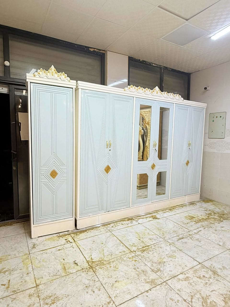 غرفه صاج ابيض حراريه مستعملا
السعر ٩٠٠ بيهة مجال 
شد نقل داخل بغداد مجاني  محافظات بكروة 
نضافه ٩٠ 
تسع ٩🎀*********** تواصل وتساب فقط🎀🎀
