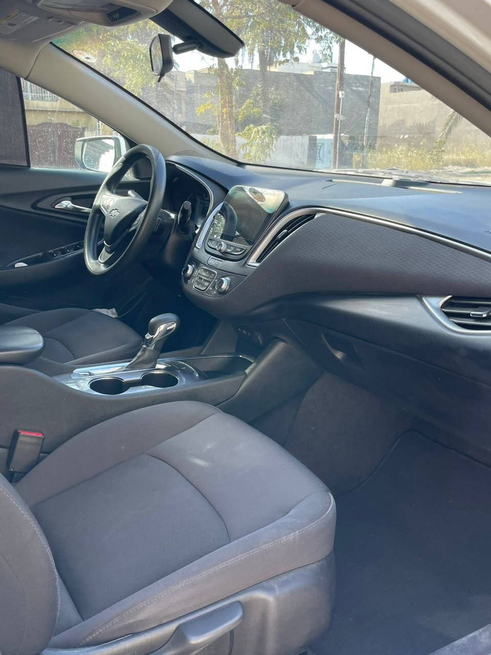 السلام عليكم
ماليبو شوفر ليت موديل 2022 LT 
حادث جاملغ و البنيد مرشوش بدون شواصي
تايرات جديدة صدر جديد كير و مكينة مكفولات 
 السعر 140 وبيها مجال
للاستفسار اكثر ***********
