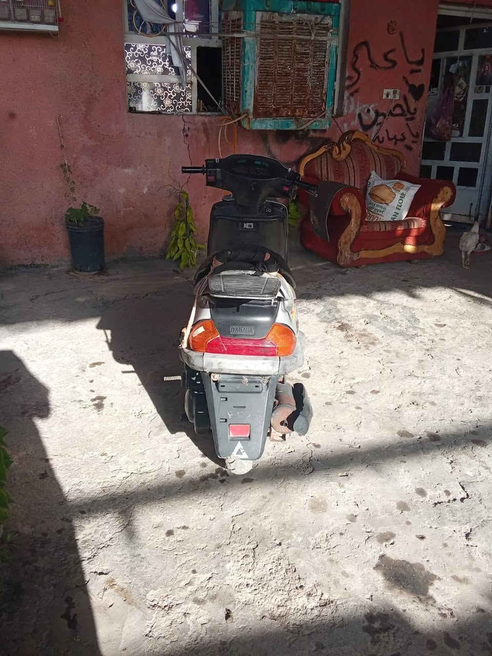 سلام عليكم ياباني اصلي فضائي مكينه قائمه كهربائيات كلها شغاله العيب بس بالماكينه  مكان بغداد البلديات  ***********
