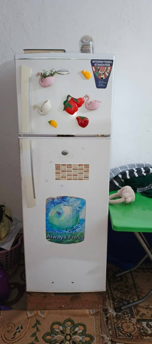 ثلاجة للبيع السعر 150 الف
يتصل عله هذا الرقم
***********
