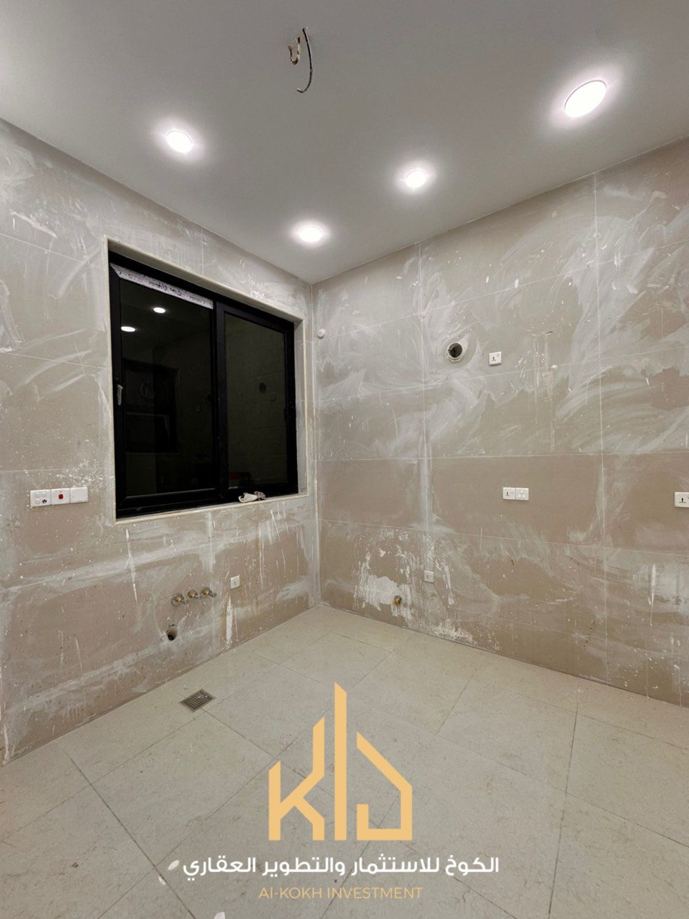 للايجار في السيديه شقق مودرن غير مكسونات سابقا☑️

كل شقه تحتوي ع غرفتين نوم وصاله ومطبخ وخدمات ومنور 

الطابق الارضي ب800 الف قفل☑️
الطابق الثاني ب700 الف قفل ☑️

الموقع قرب التجاري📍
للاستفسار ***********
الكوخ للتطوير العقاري