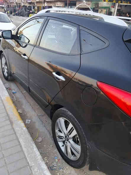 سلام عليكم توسان 2015 خليجي مكفول 
رقم بابل سنويه 2027
جديد سيار كفاله عامه 
مكينه كير كفاله ما مفتوح
محرك 2400
موصفات خاصة
بصمه  وبانوراما 
وكراسي جلد قرميدي 
وكرسي كهرباء و لايت زنون
كامرة وحساسات امامي خلفي 
مري شفط 
سعر ١55 بيه مجال 
للاستفسار ***********
