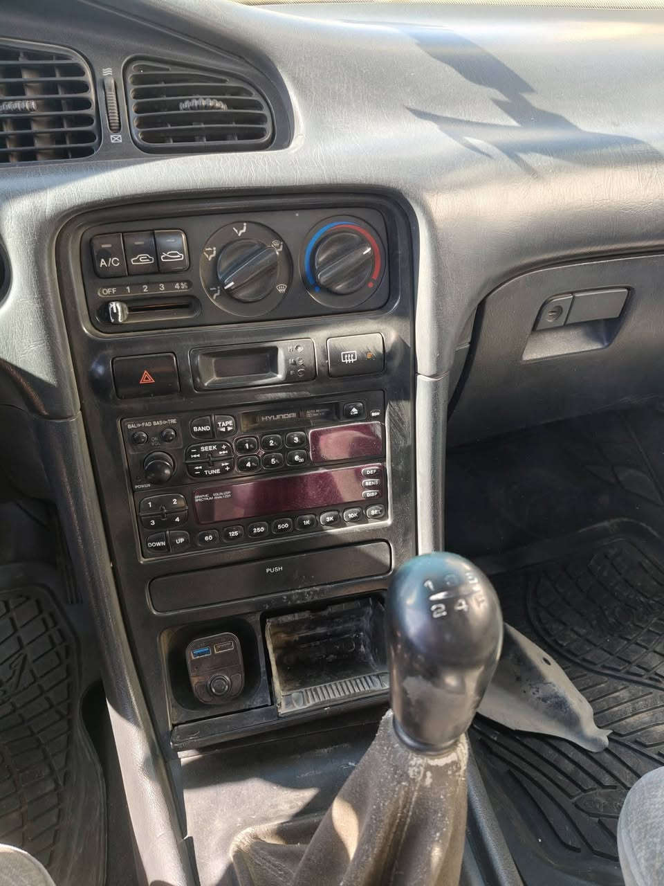 اعاده نشر بسبب لوعود لكاذبه مو شراي لا تتصل ولا تعامل ولا تعبني ولا تعبك اقره لمنشور وكلب براحتك وقتنع وخابرني سلام عليكم سونتا تو 1994سياره بلاديه كفاله عامه من صبغ او خياس
محرك بل صندوق صدر خلفي امامي جديد تخم تاير تبريد ويه لسويج كهربايات كلها شغاله على بلاد سياره جاريده شوي نقصها دعاميه خلفي وامايي تعبانات من شمس 47وبيها مجال بسيط مكاني صلاح الدين قضاء بلد رقمي ***********
