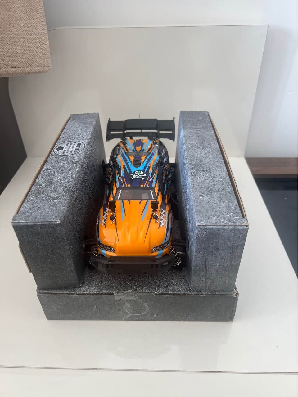 Rc Car 1:18 brush
سەیارەی کۆنترۆل قیاسی ١:١٨
خێرای ٤٠ کم  کاتژمێر
نوێ ناو پاکەت
دوری کۆنترۆل ١٠٠ مەتر
نرخی ٣٩ هەزار.گەیاندنی هەیە رانية, السليمانية


**إذا كنت صاحب هذا الإعلان وتريد حذفه لأي سبب، رجاءا أرسل رسالة إلى الدعم الفني**