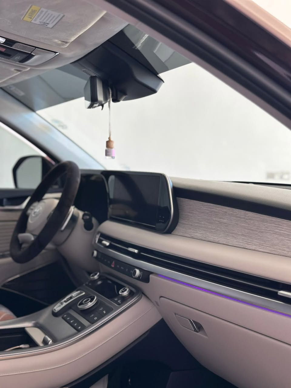 هونداي بلاسيد
فقط بيع بدون مراوس 335 مجال بسيط

(***********)

موديل: 2023 

بدون دعم بدون صبغ كلين تايتل 

المواصفات : كلگرافي  فول 1/1 

شاشه عرض داتاشو 

المحرك 3.8  V6 

بصمه تشغيل + بصمه ابواب 

اصطفات تشغيل ( تقديم+ترجيع) 

فتحه السگف+ پانوراما 

سماعات هارمن كاردن عدد 16

رادار امامي+خلفي 

حساسات امامي+ خلفي  

كامرات عدد 6  360 درجه 

كشنات امامي خزن ميموري 

كشنات كهربائي تدفئه و تبريد ❄️

(7) راكب 

اناره داخليه( محيطه) اناره دشبول 

بردات جانبيه 

تبريد مركزي امامي +خلفي منفصل التحكم

تحكم سترن+ شفتات 

تدفئه سترن 

مرايات هيتر+ تعقيم 

صندوق كهربائي شفط+ اربع وضعيات فتح صندوق

وضعيات القياده (5) 

ويل كب حجم (20)

اوتو هولد+نقطه عمياء

سايد بريك بصمه+ مثبت سرعه 

شحن وايرلس 

اشارات بالمرايا+اشارات جانبيه 

(2) اوتو بريك 

تحديد مسار

شاشه دجيتال كبيره 

تشغيل عن بعد

تدليك كشن 

دفع رباعي 

نضام مانع انزلاق

نضام نزول منحدرات 

كشنات ViP منفصل
