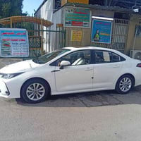 كورلا ٢٥ • ٨٠٠٠ كم • دهن جديد