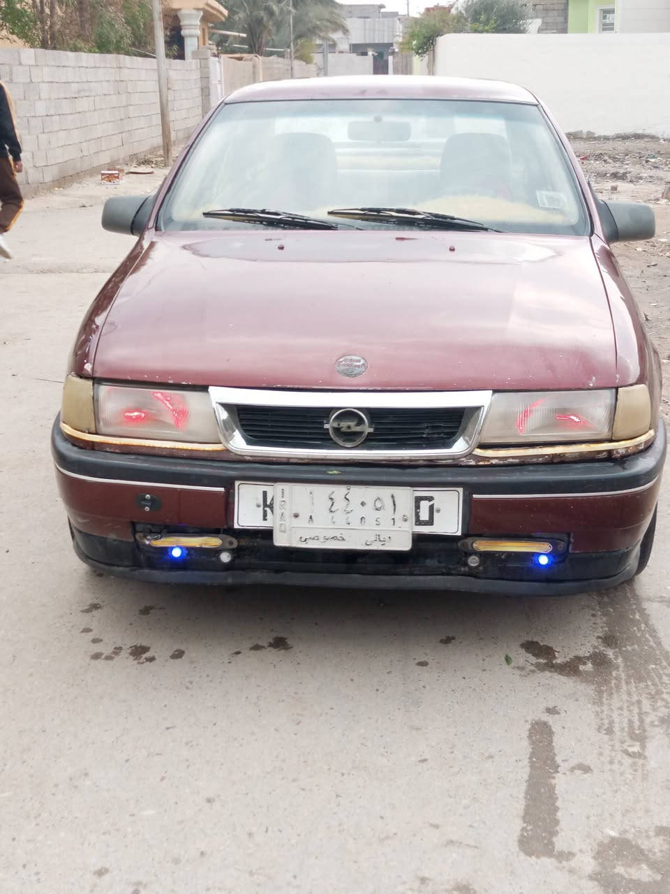 السلام عليكم أوبل فكترا للبيع موديل 1992سياره رقم ديالى محرك 1800بسمي تحويل ثاني يوم كهربائيات كلها شغاله السعر 30  وبيهة مجال مكان السيارة ديالى خان بني سعد الاتصال ***********
