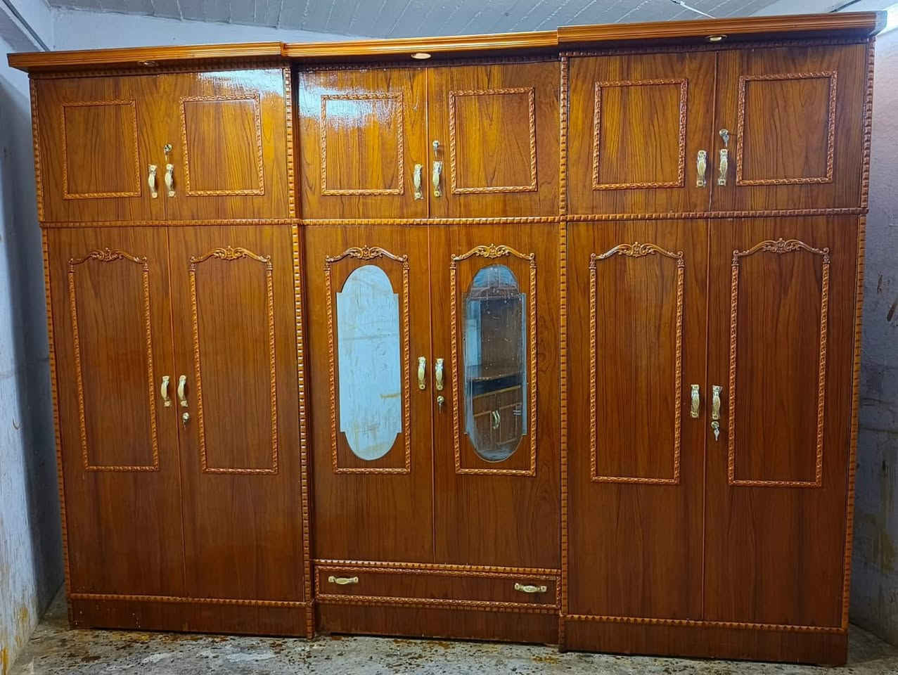 للبيع***********
