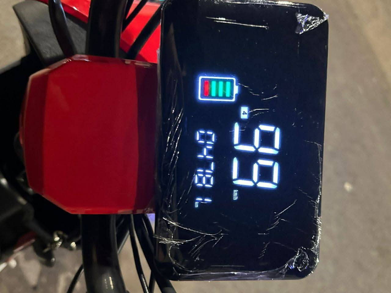 السلام عليكم ورحمة الله وبركاته
دراجه شحن نوع R9 للبيع 2025
المواصفات
دبل اشاره 
لايت زنون عالي ناصي
بلوتوث
وتشغيل عن بعد بصمه وكارت وسويج
الملف 1800W بالشاشه تقره99 حقيقي 70 
بطارياته جدد ما صار شهرين من شديتهن 
الدراجه مزوده بطاريات 36 امبير يعني تمشيك 60 كيلو عل سرعه ال2
وبيه نضام البارك ورجوع للخلف 
وهواي مواصفات وبي جاملغ رياضي
الدراجه صارله 3 اشهر من طالعه من المعرض 
السعر 390  وبي مجال ملاحضه الفابلون فقط للجماليه مابي اي شخط مستعجل عله بيعته
 عنوان كربلاء حي الميلاد  *********** وتساب
