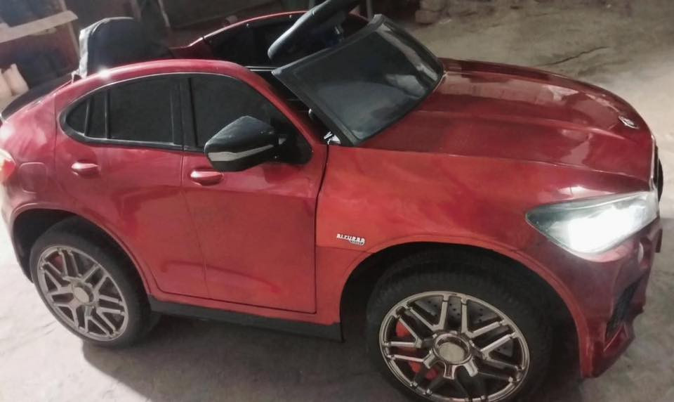 السلام عليكم 
سياره شحن BMW للبيع
بيها اغاني و تربط اواكس وبيهاا نضام هزاز السعر [150]الف مكاني ذي قار للتواصل (***********)

