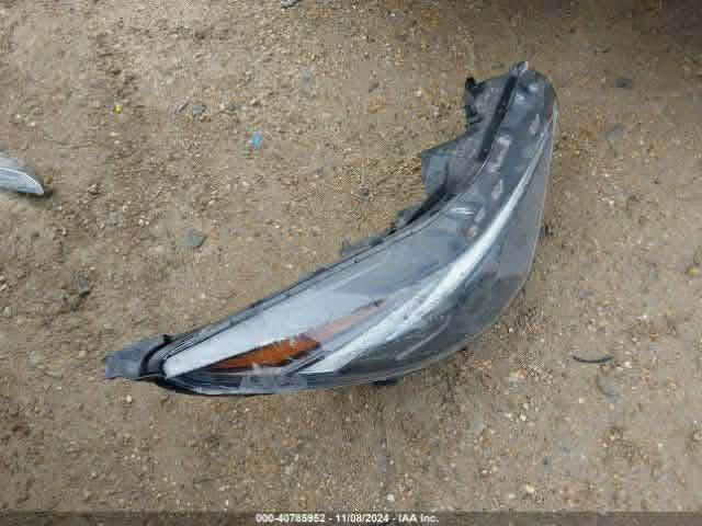 النترا  ٢٠٢٣. فول رادار. شاحن وايرليس هيندبريك بصمه ليد امامي تدفئه كشنات شاشه تاب كبيره رقم بغداد باسمي. صبغ بونيد فقط والجالمغ. بلادي مبدل. 
بيع او مراوس 
*********** بغداد, العراق
