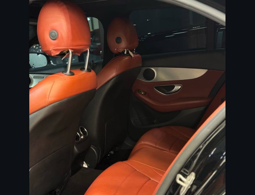 🌟 MERCEDES-BENZ C300 2018 🌟
​هێز و جوانی لێرە کۆبۆتەوە! 🇩🇪🔥
​⚙️ مواسەفات و تایبەتمەندییەکان:
​مەکینە: V4 2.0 Turbo (زۆر بەهێز و بێ کێشە) 🐎
​ڕۆیشتوو: 60 هەزار کیلۆمەتر 🛣️
​ڕەقەم: هەولێر (جاهیز و بەناوکردن بەشەرت) 📋
​وارد: ئەمریکی پاک 🇺🇸
​🎨 باری بۆیاغ و جەستە:
​بۆیاغ: بونیت و چاملۆغ (بێ ناوگرتن، بێ بڕانەوە) 🛠️
​ئێرباگ: سوکان و شان (سیستەم کراوەتەوە) ✅
​💎 تێبینی گرنگ:
​قەپاغی مەکینەی کراوەتەوە بەڵام بە شەرت و زۆر پاکە، هیچ مەسرەفێکی نییە. 💯
​🌟 مرسيدس C300 موديل 2018 🌟
​المواصفات:
​المحرك: V4 2.0 Turbo 🔥
​الماشية: 60 ألف ميل 🛣️
​الرقم: أربيل (جاهز وتحويل بشرط) 📑
​الوارد: أمريكي 🇺🇸
​الصبغ: بونت وجملغ (بدون داخل) 🛠️
​الايرباك: ستيرن وبردة (سيستم) ✅
​⚠️ ملاحظة:
​قبق المحرك مفتوح لكن بشرط الفحص والسيارة جداً نظيفة وبدون مصاريف 💯.
​💰 نرخ / السعر: 196وەرەقە (تەعامول)
📍 شوێن / المكان: هەولێر - أربيل
📞 پەیوەندی / للاستفسار: *********** أربيل, العراق
