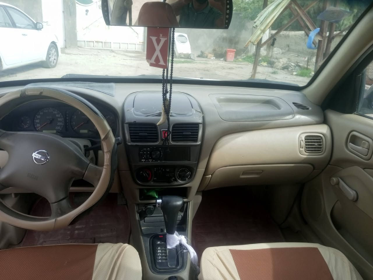 السلام عليكم
نيسان صني ياباني 2009
رقم بغداد دولي 
سياره كير ومحرك وتبريد وكهربائيات شرط 
سياره كفاله ما عدا تبدلي جاملغ جه السايق 
صفر غرامه.  سياره
العنوان ناصريه مركز 
رقم ***********
