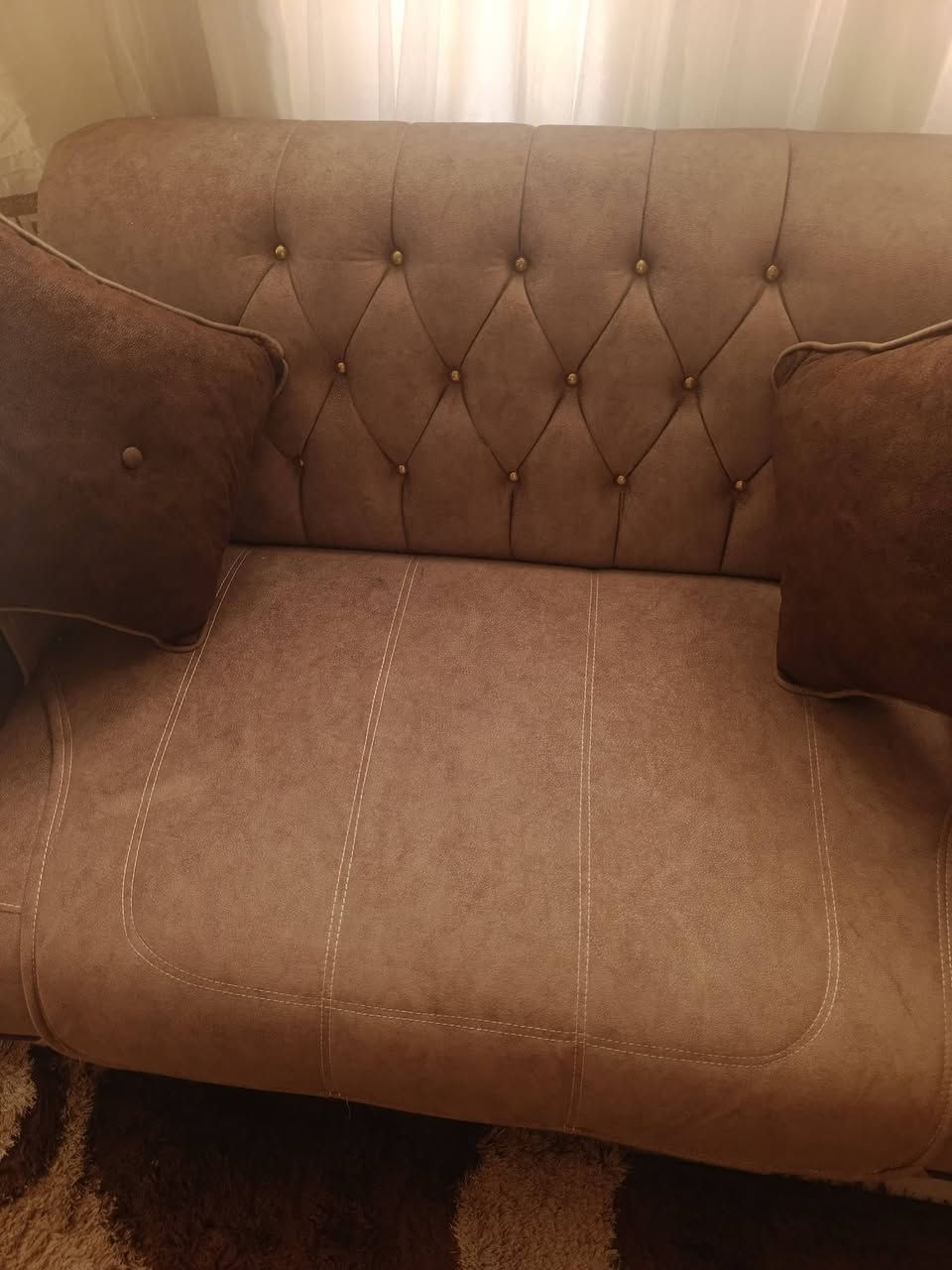 عندي تخم عشره مقعد كلش نضيف وتكمه وسعره 400قفل لأن اضوج من العمله اليعجبه يراسلني على رقم ***********
