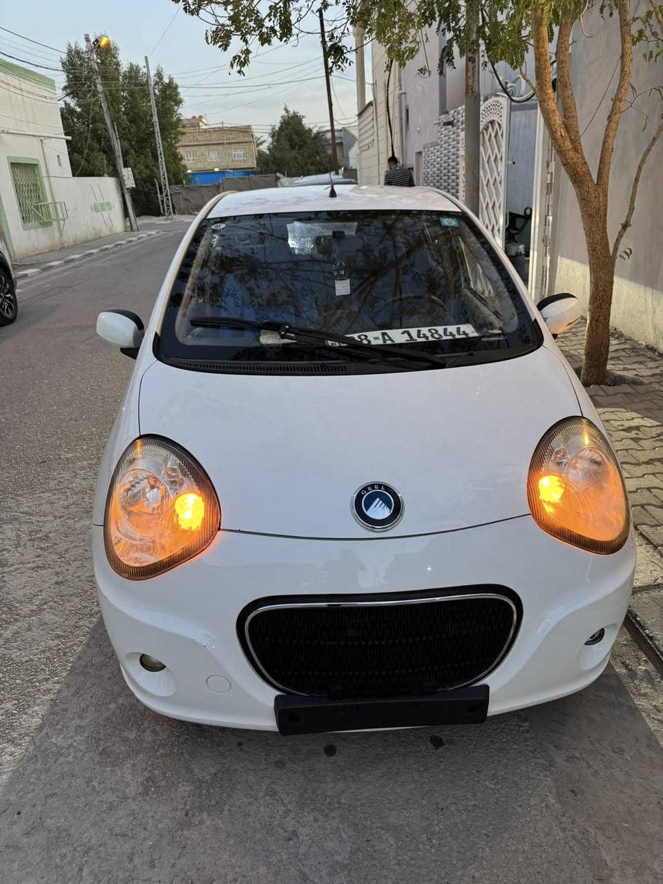 جيلي باندا موديل 2013
رقمها نجف  انكليزي جديد

تحويل ثاني يوم 

سياره جديده كلش ما ناقصه برغي .

ماشية 40km حقيقي 

تبريد شغال

حدادية جديدة 

مكينة وكير مكفولات من الفتح

بيها بارد فقط بالباب خلف السايق

والباقي كفاله 

مكاني نجف حي السلام 

السعر 53 وبيه مجال 

***********
