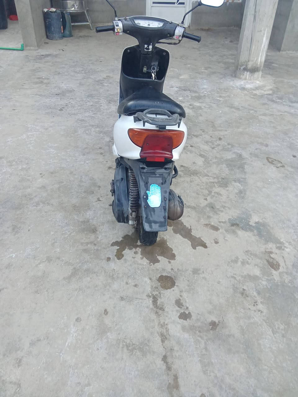 السلام عليكم اعادة النشر بسب الوعود الكاذبه عصفوريه البيع مكفوله  لا تنقيص ولا تبخير سعر 450 وبيه مجال مكلف  بالنشر الي يريد الدراجه يتصل على رقم ***********
