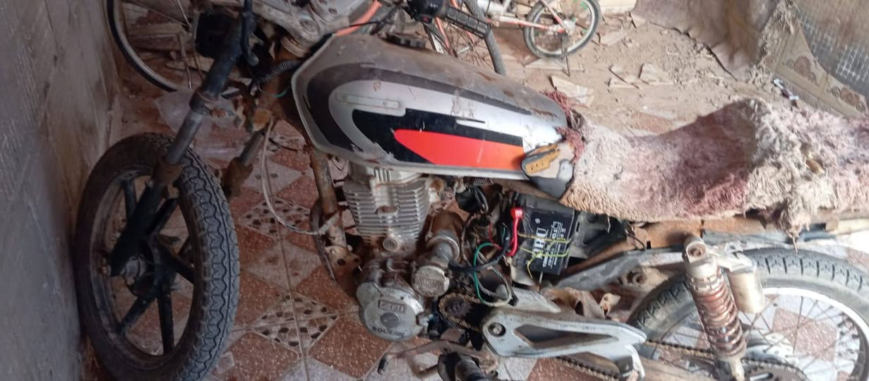 السلام عليكم اخوان دراجه للبيع الدراجه شغاله المكان ميسان الاتصال على الرقم ***********
