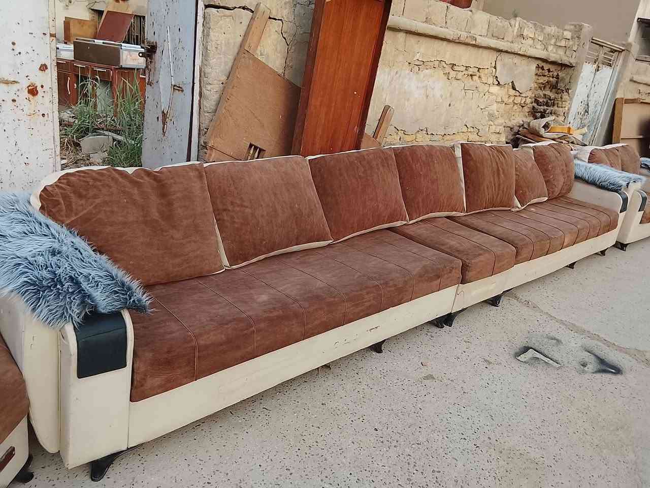 تخم ديوان تركي تسكام مرتب كلش حلويات . 10نفر كوشات كامله اسفنج طبي خشب درجه اولى فد شي مرتب كلش مكان بالقاسم السعر خاص ومناسب ***********
