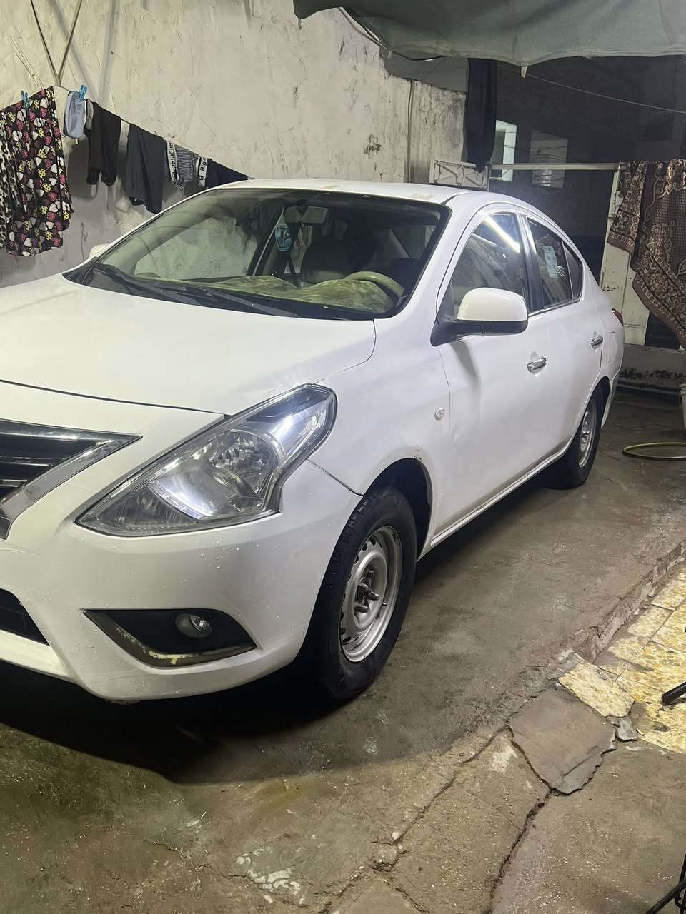 نيسان صني للبيع 2019رقم بغداد دولي بسمي سوناره موجود
جديده كلش تخم تاير جديد نضيفه كلشش شاشه تحكم ستيرن 
جنطه مغلفه كله كباته على وضع الشركه هنه والكاعيات استخدام شخصي مكاني نجف ***********
