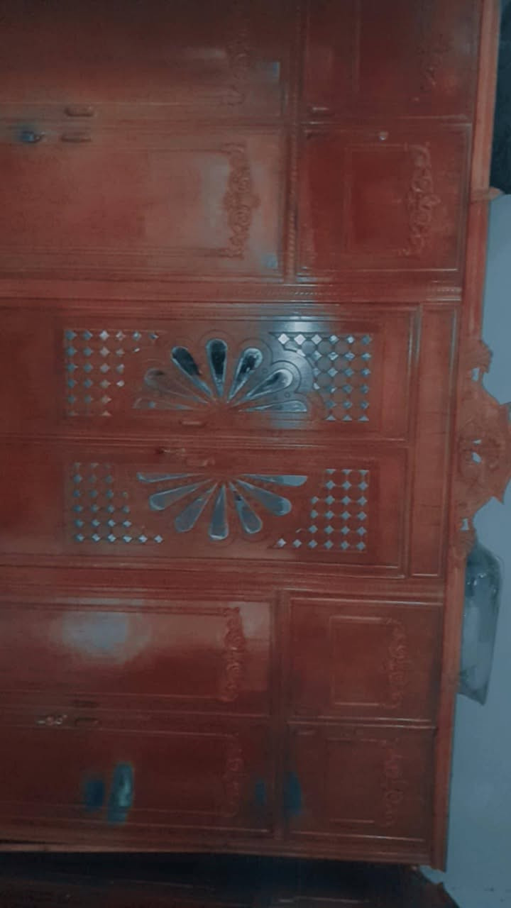 غرفة للبيع صاج من الخارج والداخل طابقين العنوان طريق السنيه قبل معمل اللبان عمود ٦٧٨ فقط الاتصال غير متواجد على فيس  موبايل ***********
