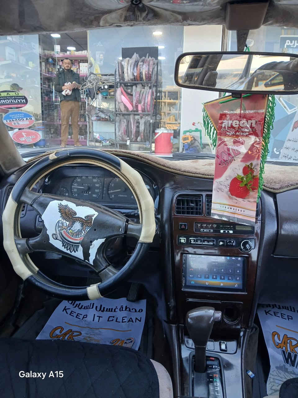 يالله سلام عليكم سياره كرسته نفخ موديل93 مكفوله كص ونقل وضربه القويه كير ومحرك ثنين ونص بالكرتون حداده جديده كهربايات كله شغاله رقم نكليزي بصره سنويه2028 مكاني البصره قبله سعره55 وبيه مجال.   اللاستفسار***********
وتساب***********
