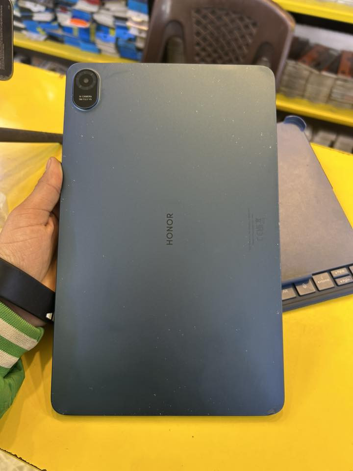 السلام عليكم
ايباد هونر باد8 
مستخدم قليل ونضيف كلش للدراسة او للألعاب 
ذاكرة 128 رام 4 سلاسة جداً حلوه 
سعره 150 
بغداد البلديات قرب قلعة لبنان شارع 15 يوجد توصيل 
***********
