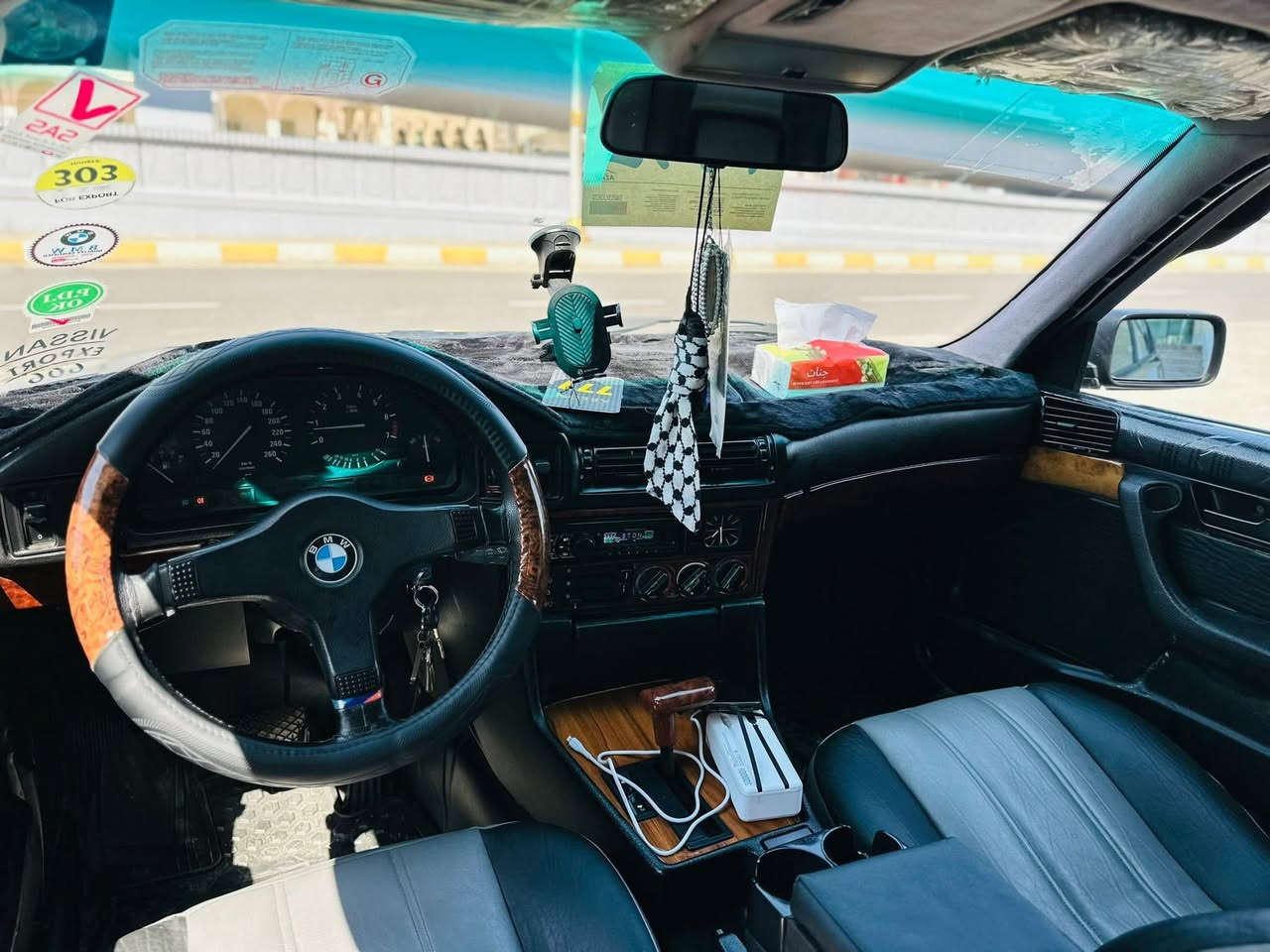 السلام عليكم
للبيع BMW موديل 1992محرك مسكر كير اوتماتيك بحاله جيده جدا محرك جيد جدا صدر امامي خلفي جديد تخم تاير جديد سنتر لوك سلايت طكتين شغال السياره مصبوغة عام جماليه فقط رقم صلاح الدين دولي تحويل اي مكان يعجبك سنويه منافذه هزه جديده تبريد وي السويج سياره بلاديه واحلى من الصور السعر 70 مكان السياره بغداد حي الجهاد للاستفسار الاتصال على الارقام
*********** واتساب
***********  اتصال
