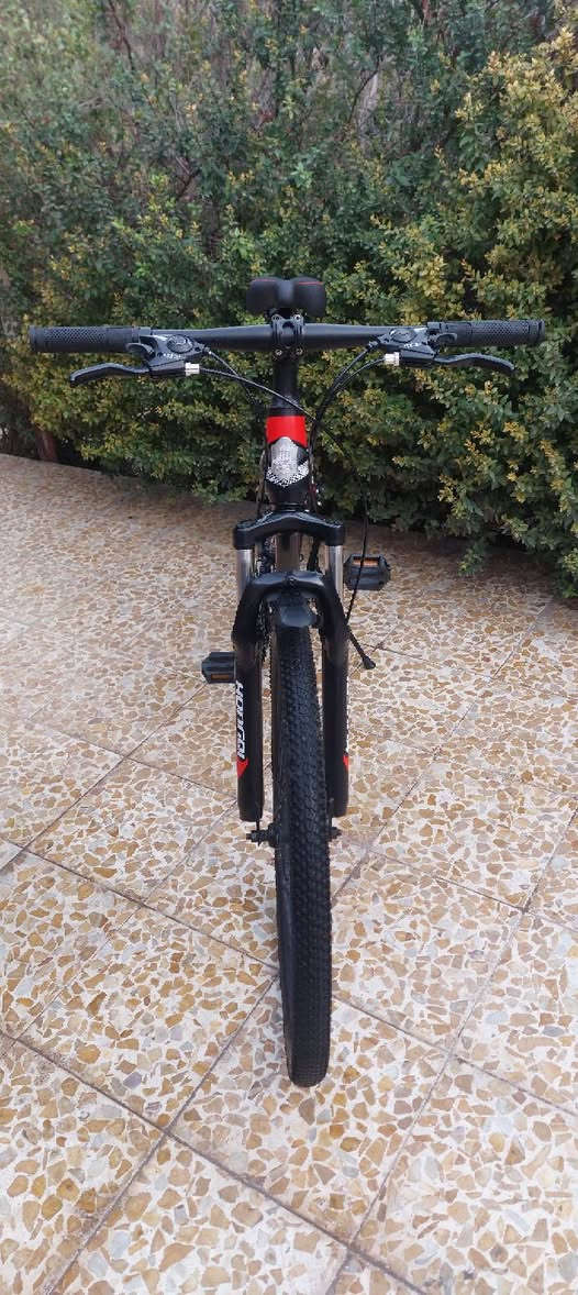 للبيع بايزكل مامستعمل جديد
كيرات  فقاس شغالين 100%
بريكات  شغالين 100%
دبل أمامي شغال 100%
بايزكل حيل حلو ونضيف ما شاء الله 
السعر ( ١٢٥ ) بي مجال 
للتواصل / ***********
