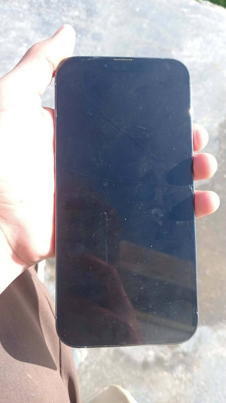 ايفون13 برو ماكس
وتر ما مفتوح
ذ256
بطاريه90
للبيع بسعر 680 وبي مجال قليل مو شراي اعبر المنشور
للتواصل*********** اتصال فقط
