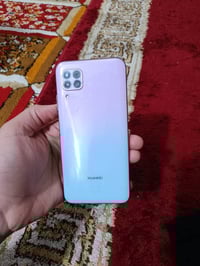 جهاز هواوي nova7i ذاكره 128 العشوائية 8  جهاز شوف العين مثل ما موضح با...