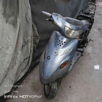 دراجه بيجي 9 زروف تجفيت جديد كهربائيات شغاله بيه نقوصات كفرات كامله ال...