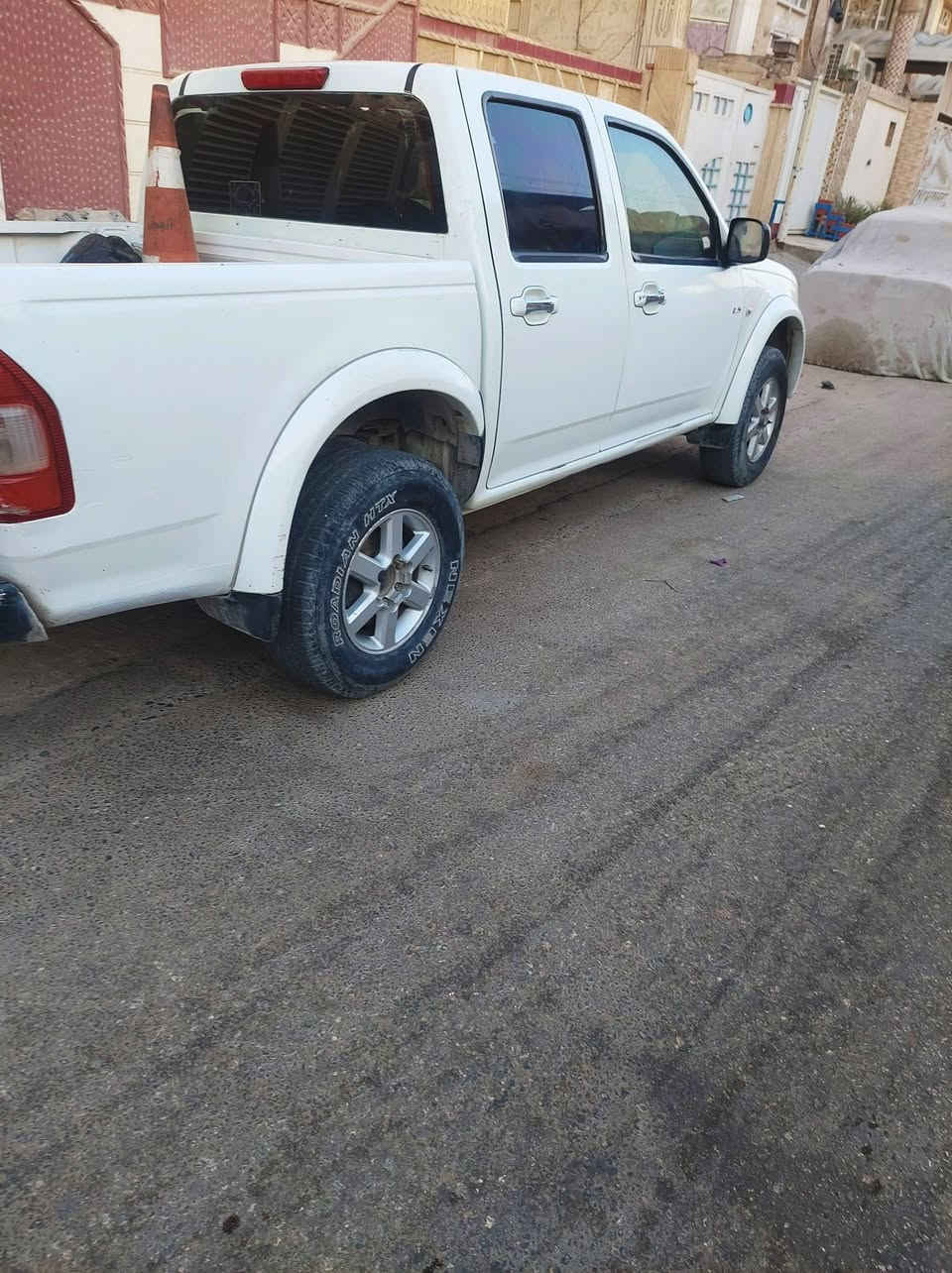 للبيع. بيكم لوف 2005 مزاد قيادة الشرطه النجف
الموصفات؛ محرك جديد. تبريد شغال . قشر نضيف. كير عادي .محرك ٦ سلندر 

للتواصل *********** يوجد واتساب
