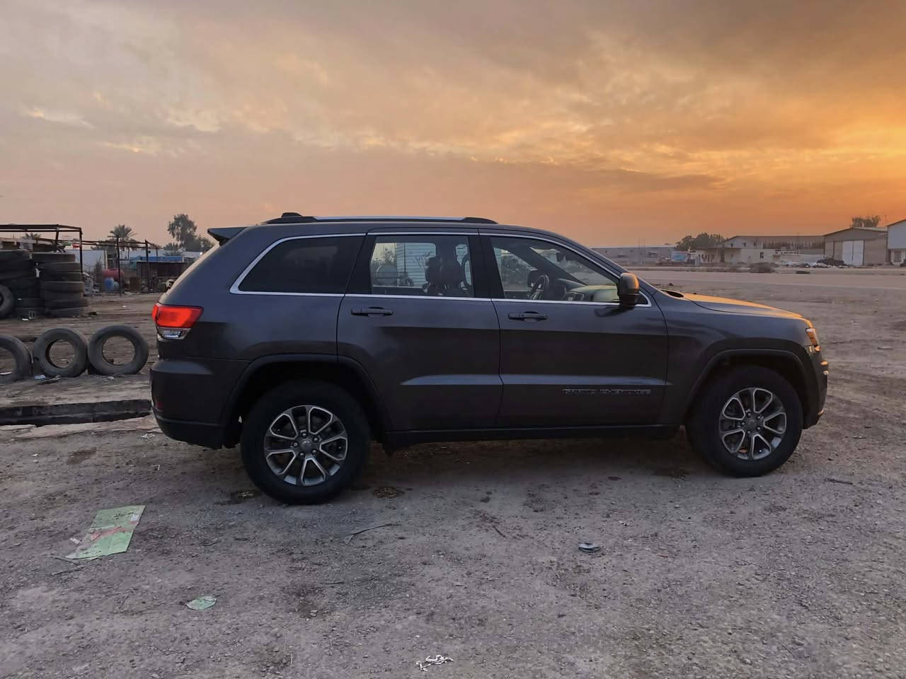 سلام عليكم جيب لاريدو 19
مواصفات الاريدو معروفه
تشغيل عن بعد
شاشه وسط
رادار جانبي وخلفي 
كشنات جلد تدفئه تبريد
فور ويل 
سيارة حادثها بنيد فقط 
ولايرباكات طاكه وراجع سستم
ماشيه160
سيارة عليها لايت زنون منظومه سعرها500الاف
فيت بم عبوة كامله جديد اصلي
صدر خير من الله 
سيارة مشاء الله كامله بدون نقص
(السعر$210وبيها مجال 
مكان سيارة بغداد الراشديه 
رقم***********
