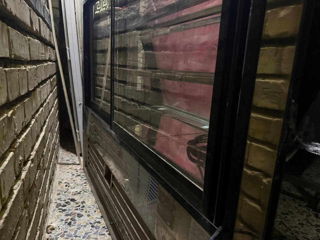 السلام عليكم
براد كيك حجم كبير للبيع شغال على الفحص 

+ حوض ستيل حجم كبير ابو التايرات المتحرك

يفيد أهل المواكب أيضاً للبيع 

المكان : بغداد/حي البتول قرب جسر المشاة
‏‪***********‬‏
