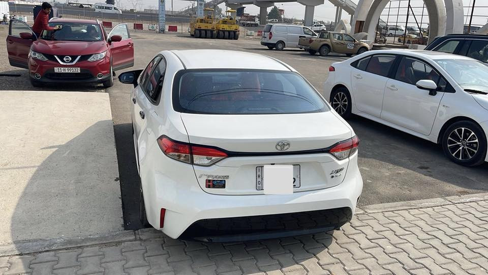 🔥 للبيع تويوتا كورولا هايبرد 2024 🔥
سيارة نظيفة جداً بحالة الوكالة، استخدام شخصي ومحافظة عليها.

📌 التفاصيل:
▪️ الموديل: 2024
▪️ النوع: كورولا هايبرد
▪️وارد صين شكل الوارد امريكي 
▪️ العداد: (٢٣٠٠٠) كم قابل للزيادة

📌 الحالة:
✔️ طخة بسيطة بالدعامية بدون صبغ
✔️ باقي الاجزاء مكفولة من الصبغ والتعديل والتبديل
✔️ السيارة جاهزة للاستخدام

📌 السعر:
22,500,000 دينار 
السعر مجال بسيط قابل للتفاوض

📍 الموقع: (بغداد-حي الجامعة)
📞 الاتصال: (***********)
واتساب:(***********)
