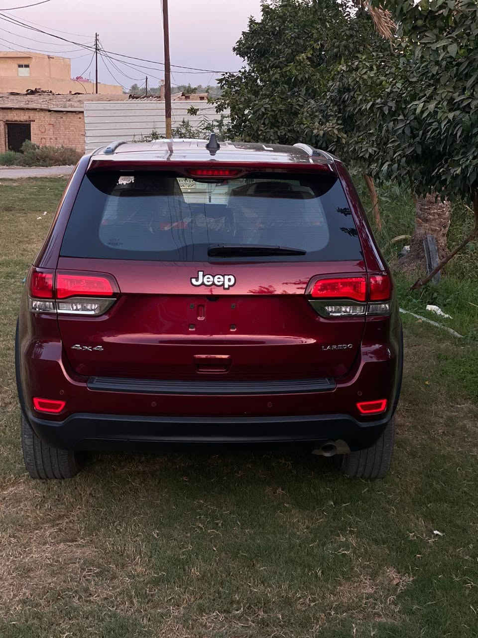 جيب لاريدو موديل ٢٢ مرقمه كامله أمريكي حادث بوب ثنين فقط تبديل نفس الون يعني السياره بدون صبغ سياره مال بيت ما ماشيه كاعيات حوضيه دوشمه جديده موصفات الاريدو معروفه واتساب @*********** السعر 290 وبيه مجال
