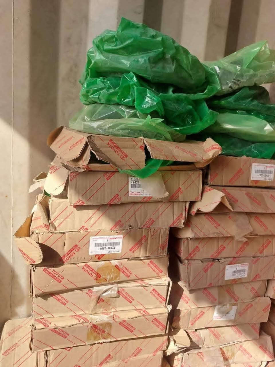 متوفر فلنجة دسك بريك ويل خلفي بي واي دي F3 موديل ٢٠١٢ ٢٠١٣ اصلي ياباني وغير مستعمل
للاستفسار :- بغداد/كراج الخالدي  ساحة الطيران / الشارع العريض .
ابو علي / ***********
