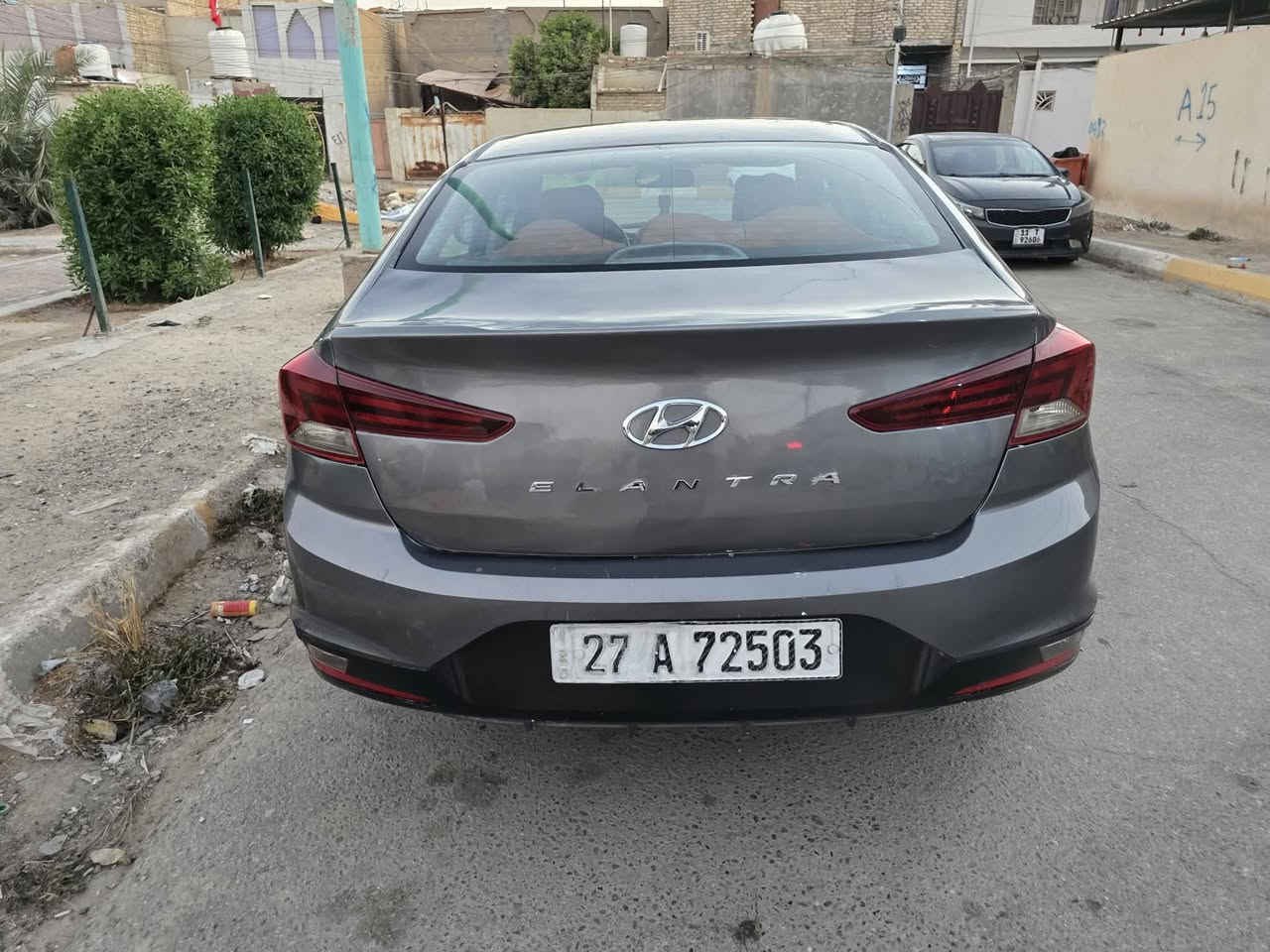 السلام عليكم سياره للبيع موديل ٢٠ وارد أمريكي السياره جديده
كير ومكينه كفاله بيها رشات صبع أثر جراد 
أبيه صبغ عام رقم دولي تحويل ثاني يوم السعر ٩٣ وبيها مجال بسيط مكاني في كربلاء
الاتصال عل الرقم ***********
***********
