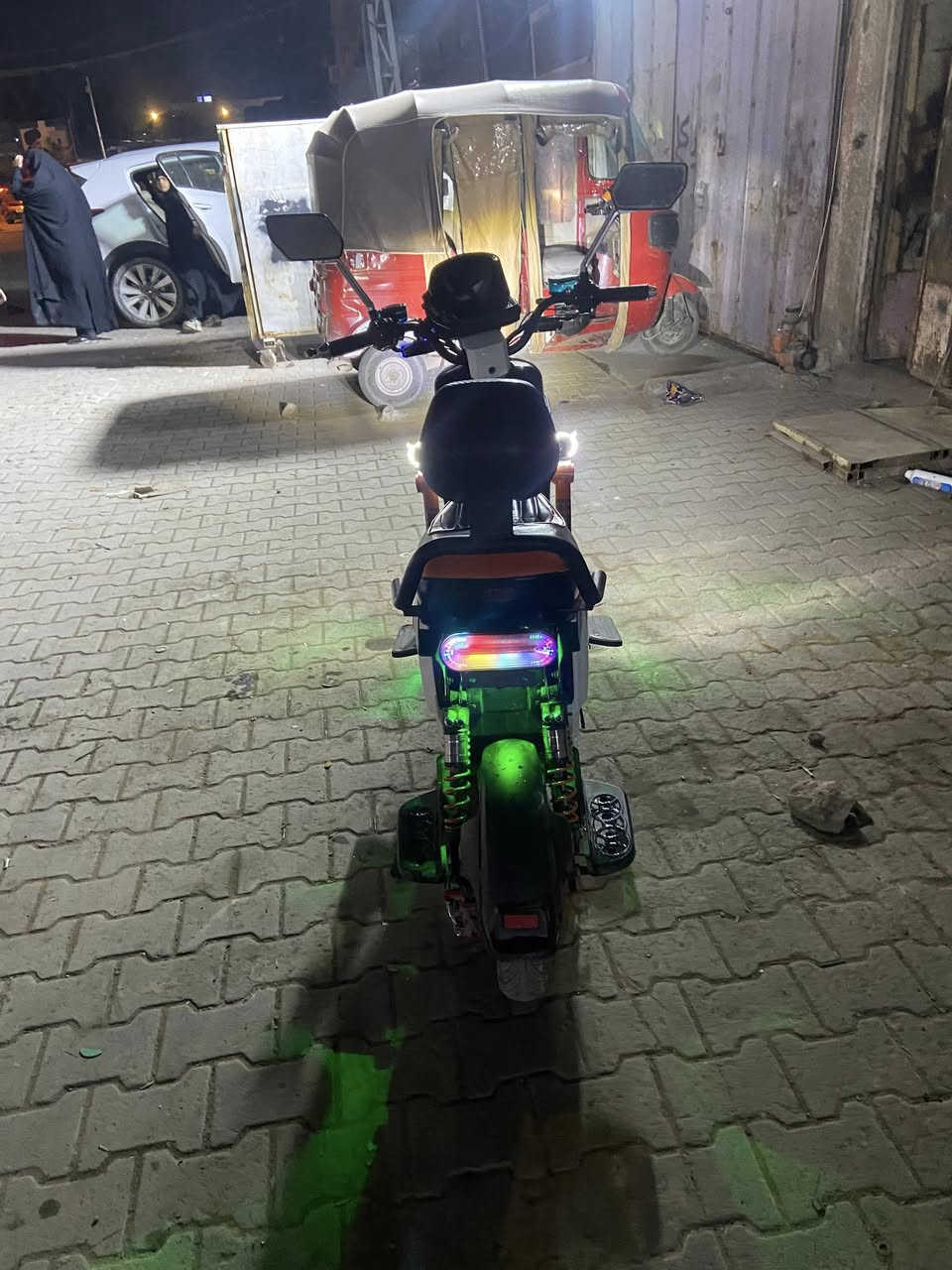 دراجه شحن R9للبيع  موديل نهايه ال2025 شهر 12 يعني الاستخدام شهر واحد السعر ٥٢٥ المكان بغداد مدينه الصدر للتواصل *********** واتساب فقط
