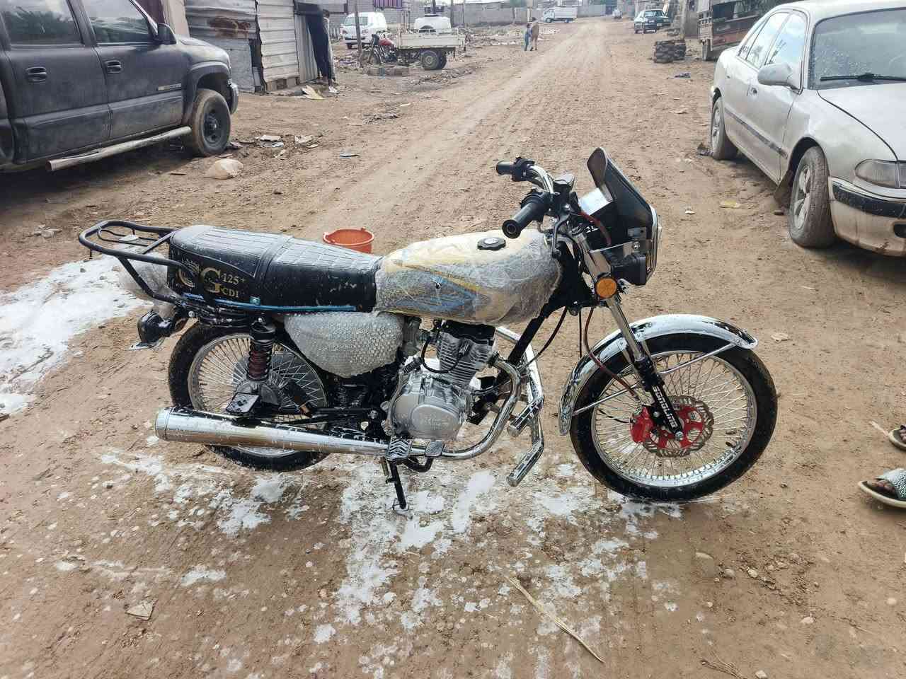 تايكر لبيع موديل 26 اوراق كفلة عامة دراجة جديدة دراجة ماشية 396 كيلو مكانة ديالى بعقوبة سعر 750 وبيهة مجال قليل ***********
