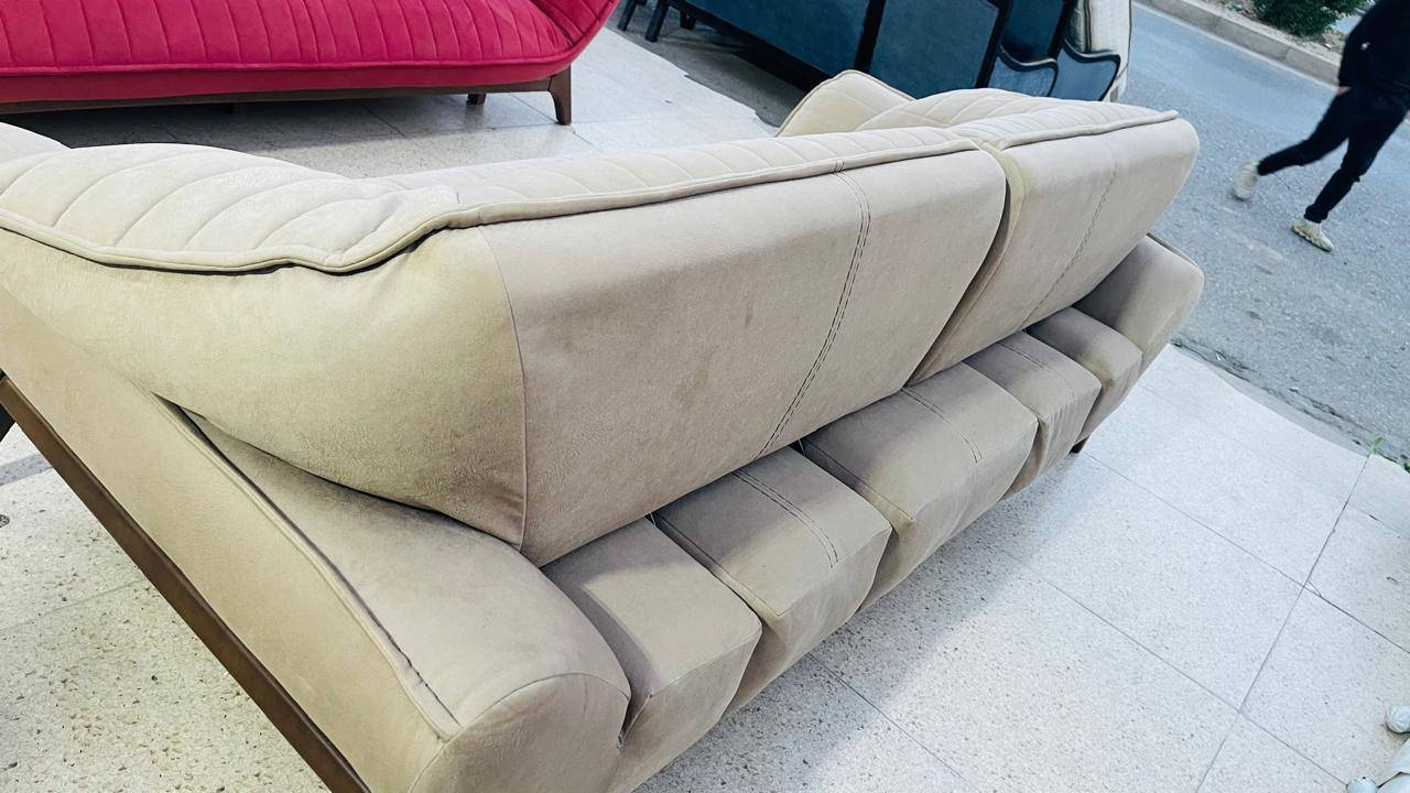 تخم. 6. نفر. تركي يصير سرير 
السغر350الف 
***********
العنوان فرمان بران قرب ماركت كيفار
