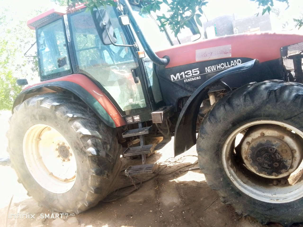 سلام عليكم نيوهولند البيع حجم ١٣٥ موديل ٩٨،.  ***********
