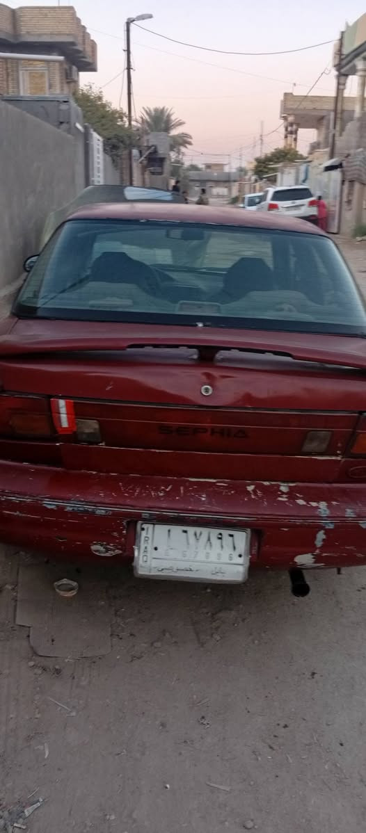 سلام عليكم
موديل ٩٣
صاحبها يريد تحويل 
سياره خير من الله وين ماريد اطلع 
فقط مكينتها تعبانه 
للبيع او مراوس 
***********
