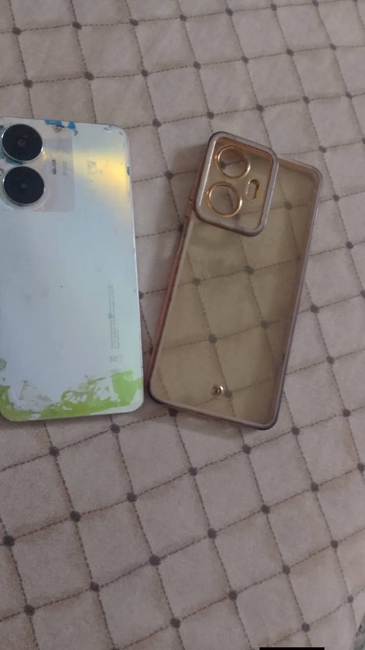 سلام عليكم ريلميC55ذاكره 256 شاشه مفطوره ودكمه لتنصي عاطله يرادلها تنضيف مراوس اكرر مراوسه ***********
