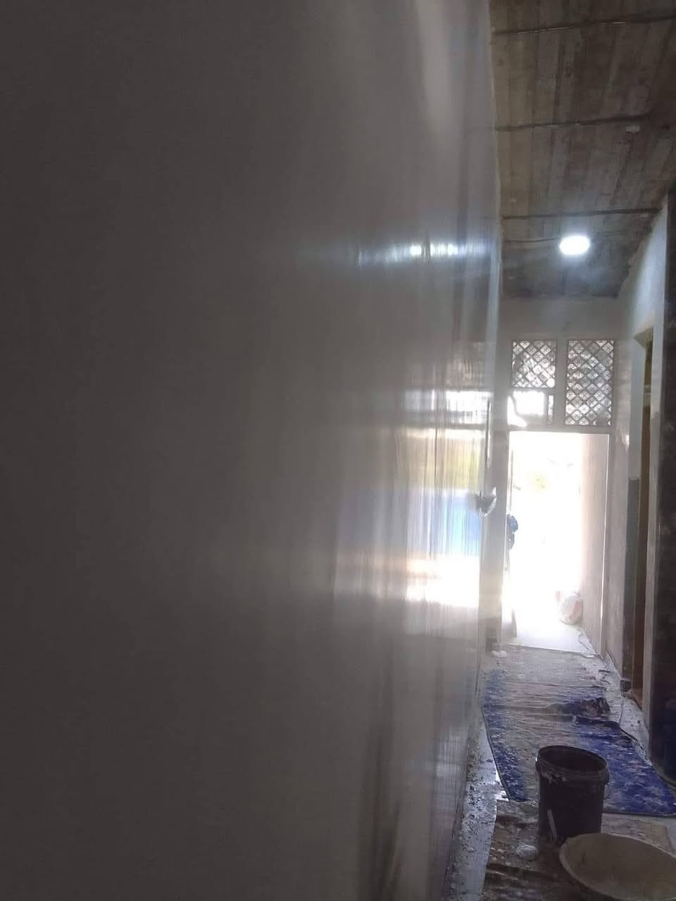 سلام عليكم  اليمحتاج خلفه لبخ
جص بورك   سمنت شغل درجه اولى
مكاني نجف هاذ رقمي 
***********
