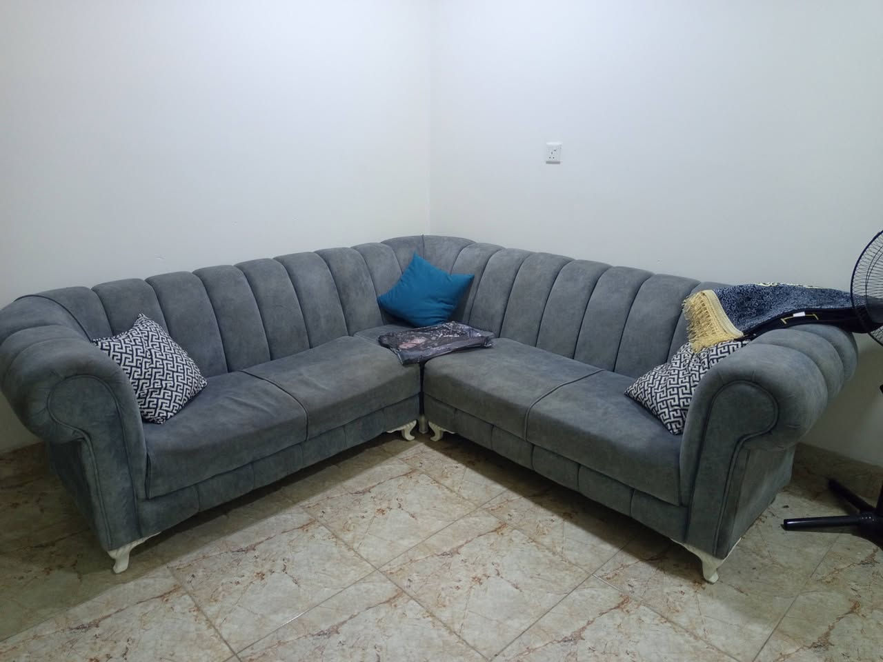 اغراض بيت كامله للبيع كله نظيف و شغال  استعمال منزلي ..
للاستفسار ارسل خاص او ارسل واتساب *********** 
اربيل يم شارع ٦٠

وهم موجود كماليات من أعراض مطبخ وحمام وكلشي موجود
