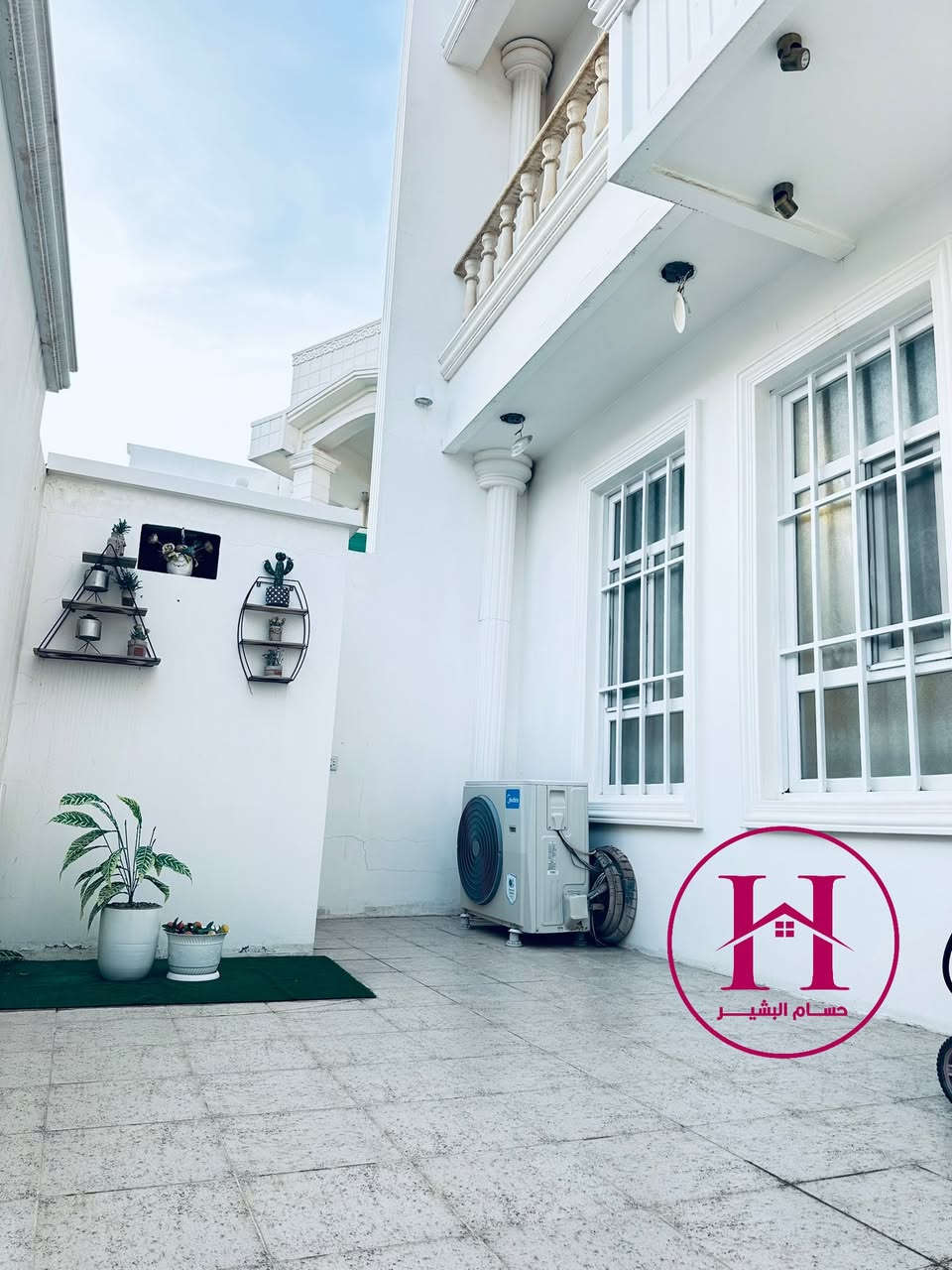 عقار للبيع 

الموقع حي الدوانم بالبدايه شارع تبيلط

المساحه 200 متر طابقين 4 غرف نوم 

العقار بناء حديث بناء جناي 

مستعدون تصوير كافة العقارات بدقه وجوده عالية
الأستفسار الأتصال على الرقم 
*********** اومراسلة الواتس اب 
سيكون الرد على الجميع 
             حسام البشير
