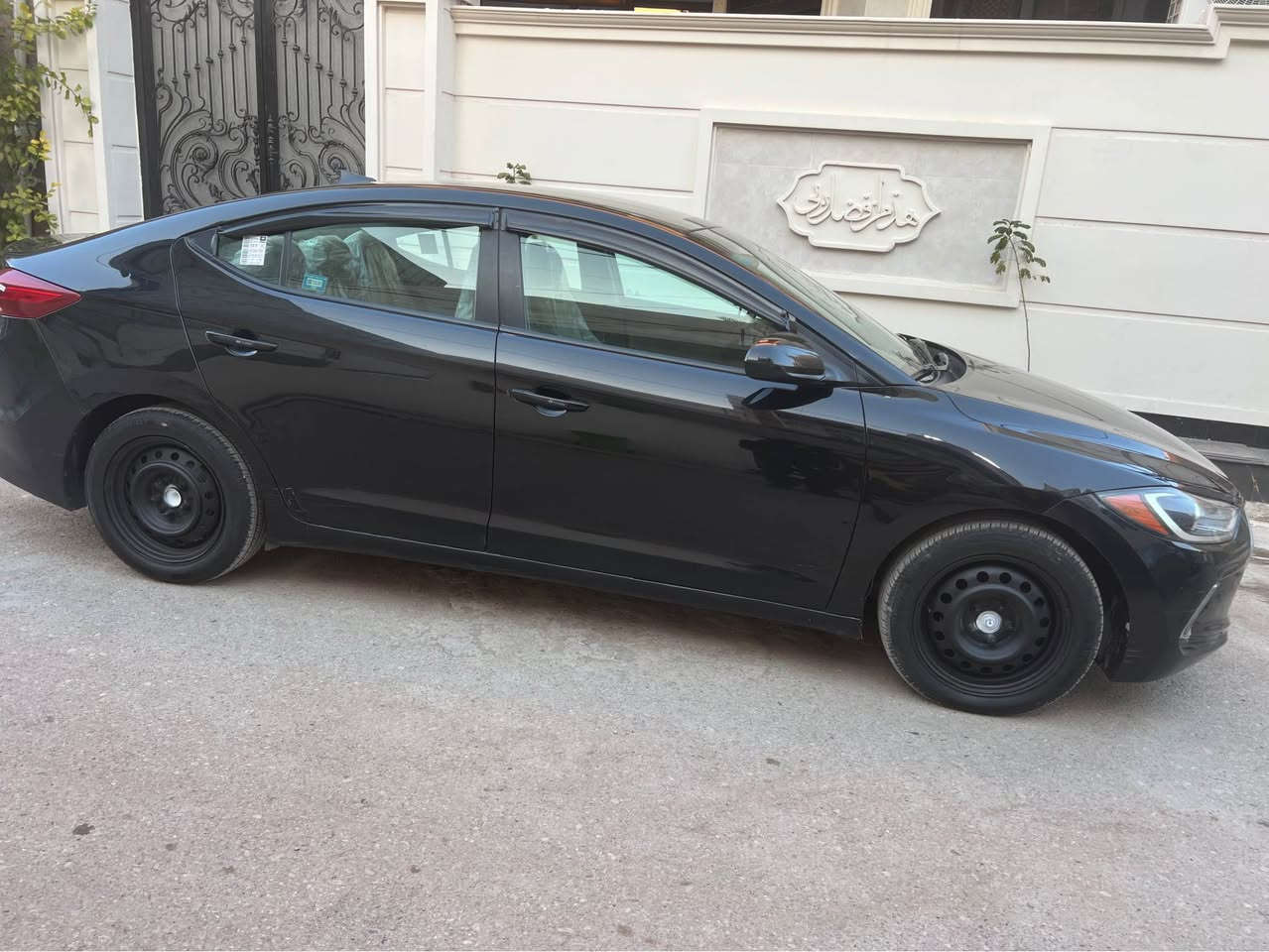 السلام عليكم للبيع هونداي النترا موديل 2017 رقم ديالى الجديد سياره جديده مابيها كل نقص ضررها فقط بنيد بدون ايرباك ولا حتى داخل ليبل واحد نظام ايكو سبورت محرك دوش السعر 117 $ العنوان بعقوبة هاتف 📞 *********** بغداد, العراق
