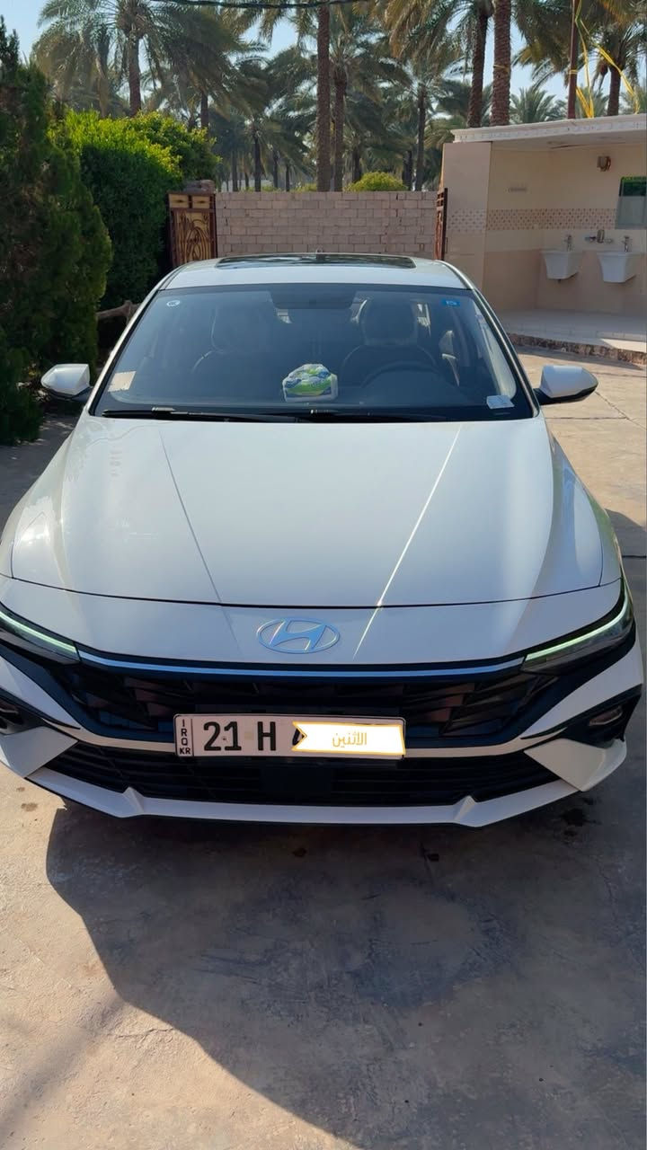 السلام عليكم.. للبيع النترا موديل25 وارد خليجي تجميع صيني ماشيه 4ألف كم
مواصفات كامله فول 
السياره مكفول كفاله عام شرط زيرو 
مكان السيارة بغداد 
السعر 157وبيه مجال 
التواصل ع هذا رقم واتساب هم
***********☎️
