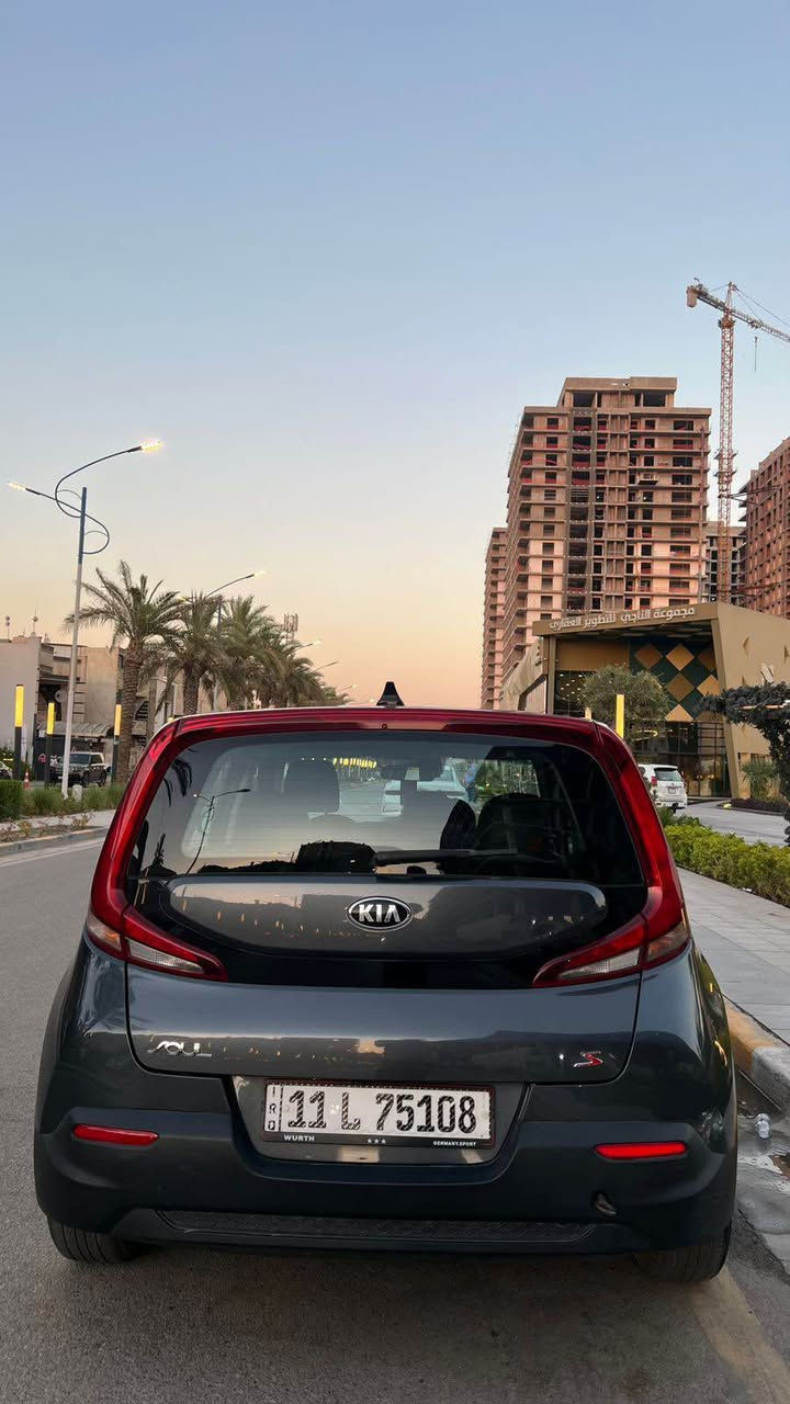 🚗 للبيع كيا صول S موديل 2021 أمريكي 🚗

✅ محرك 2.0
✅ ممشى 65 ألف ميل
✅ نص مواصفات (S)
✅ السيارة نظيفة وجاهزة للاستخدام
📸 صورة الحادث قبل التصليح موجودة للشفافية، والضرر كان من الأمام وتم إصلاحه.

💰 السعر: 14,000 دولار قابل للتفاوض (بيها مجال).

📍 الموقع: بغداد - اليرموك

📞 للاستفسار: *********** Colombo, Sri Lanka
